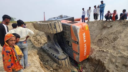 Sitamarhi News: Daily wage laborer died after getting buried under a Poclain while digging a pond