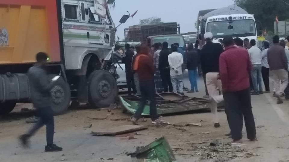 Truck collides with tractor-trolley from behind driver dies people blocked the highway