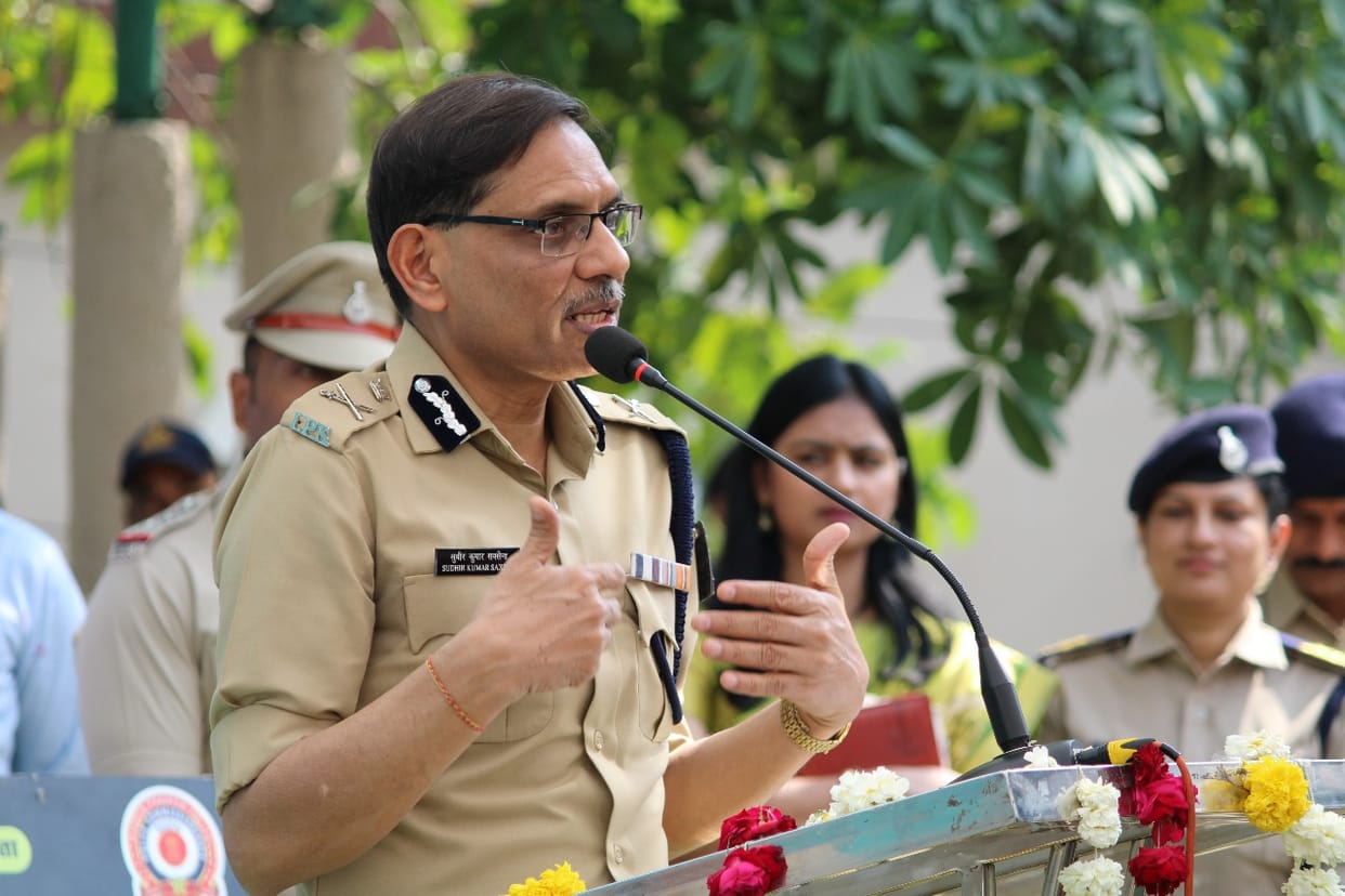 MP News: Public dialogue of MP Police, officers of 968 police stations including DGP reached the public, asked