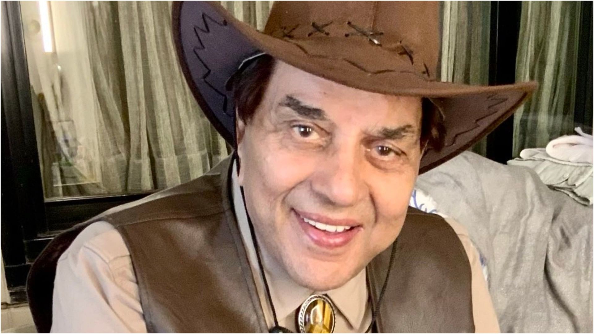 Dharmendra Favored The Reward Of A Particular Buddy From Delhi Actor Shared The Photograph On Social Media