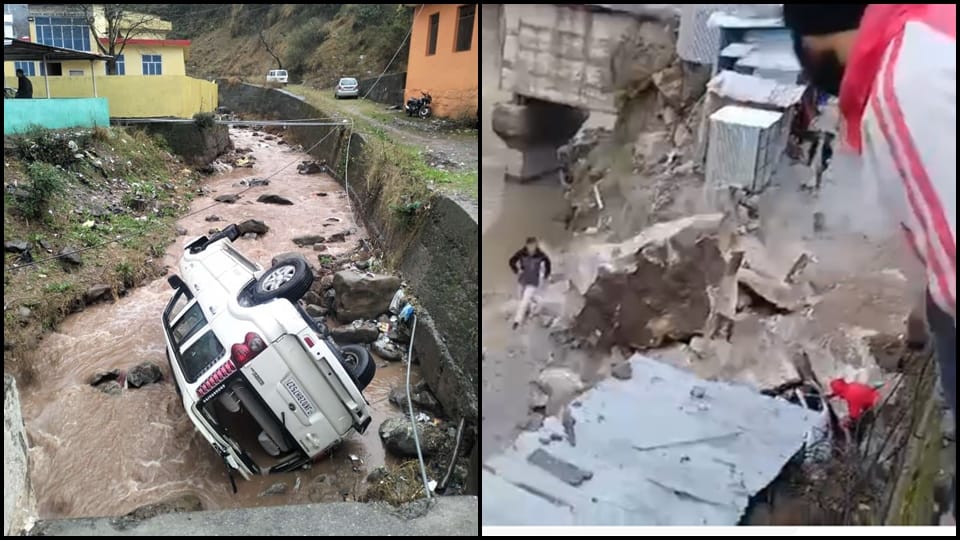 driver injured due to car got swamped by landslide in Pul Doda