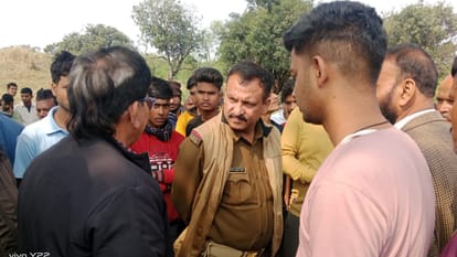 Dead body of grocery businessman found hanging from Mahua tree