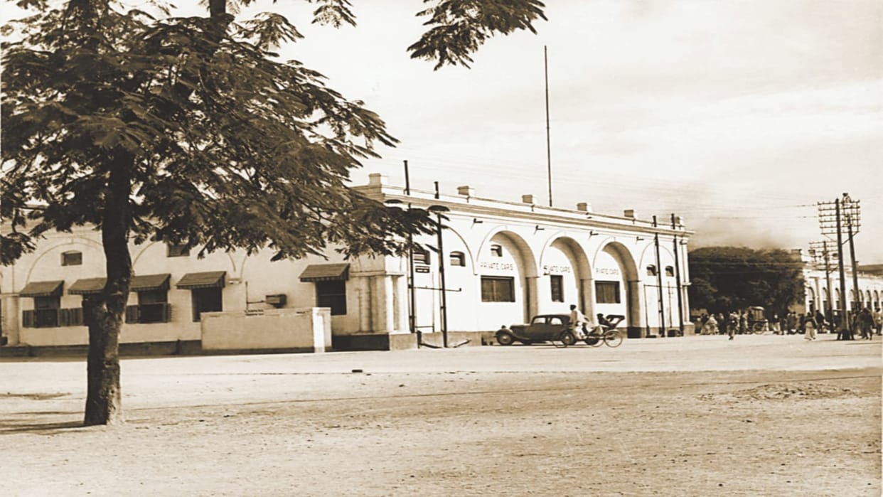 Railway: 165 years ago, on this day, a steam engine train ran between Prayagraj and Kanpur.