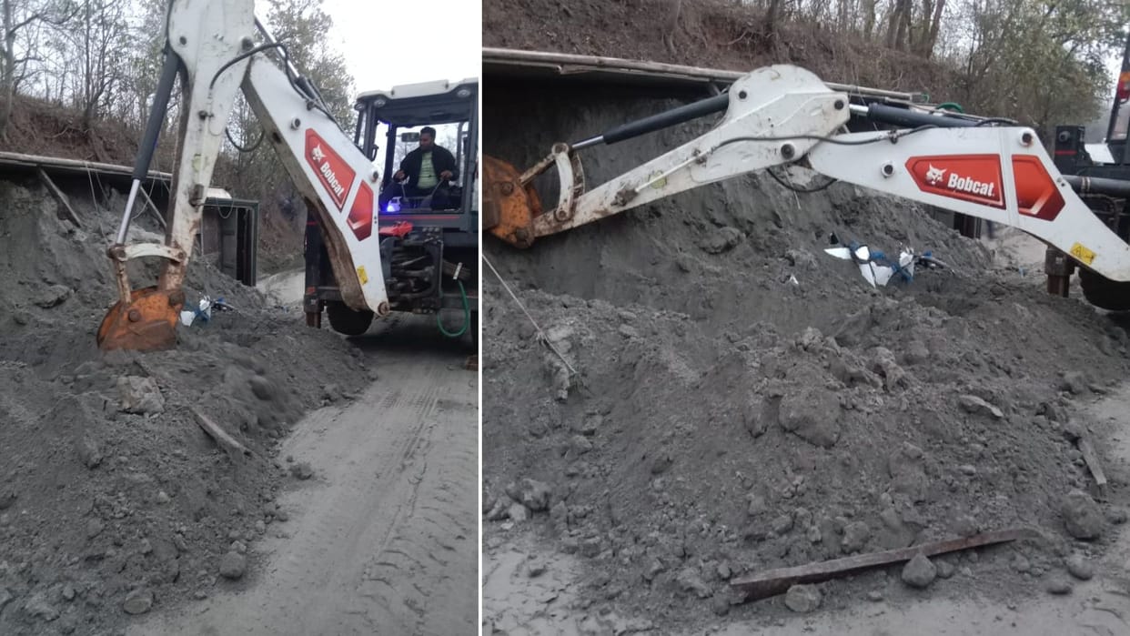 MP News: Tragic accident in Singrauli, four people of same family died when Hyva truck overturned on car.