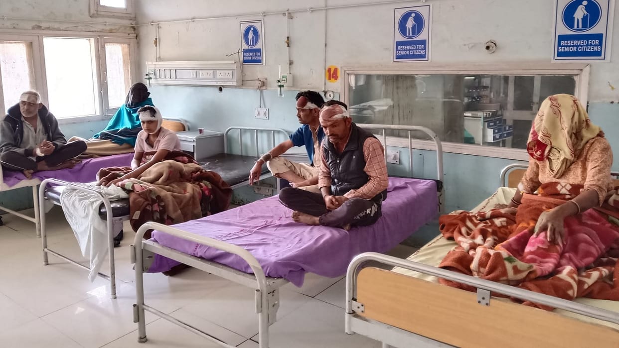 two parties fought over children In Fatehabad, attack with Guns, sticks and bricks