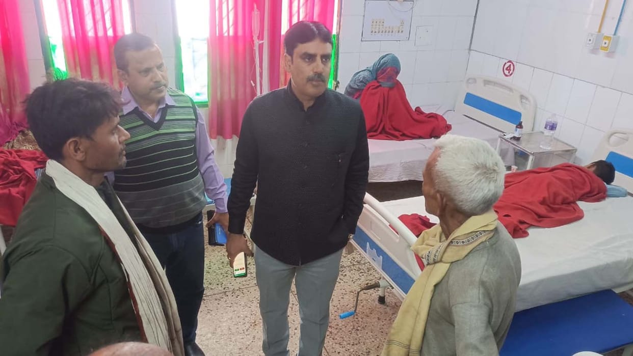 Hamirpur: Seven people including five children fell ill after eating samosa