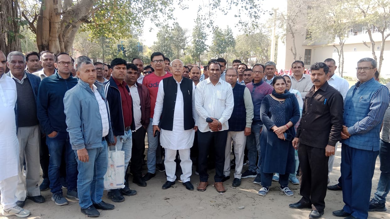 Haryana: Patwaris demonstrated against suspension of Patwari