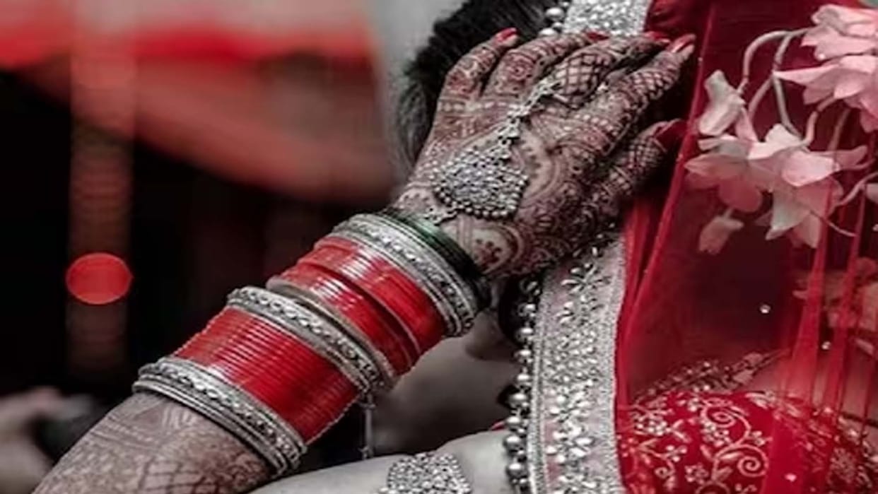 Etawah: After Jaimal, angry bride reached police station