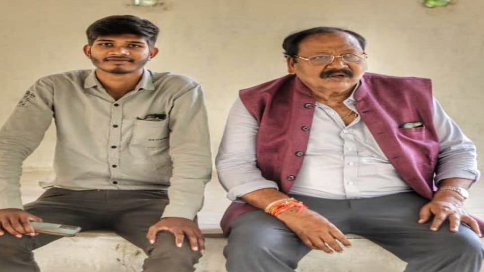 सांसद मोहन मंडावी और उनका मीडिया प्रभारी