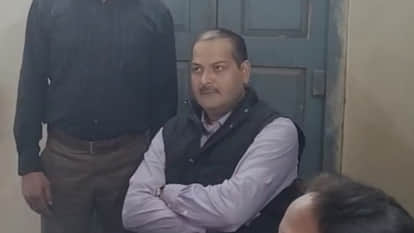 Vidisha: Assistant Director of Fisheries Department caught red handed taking bribe of Rs 50 thousand