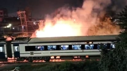 Bihar News : Vande Bharat saved to be burning train near mata shitla mandir agamkuan patna news