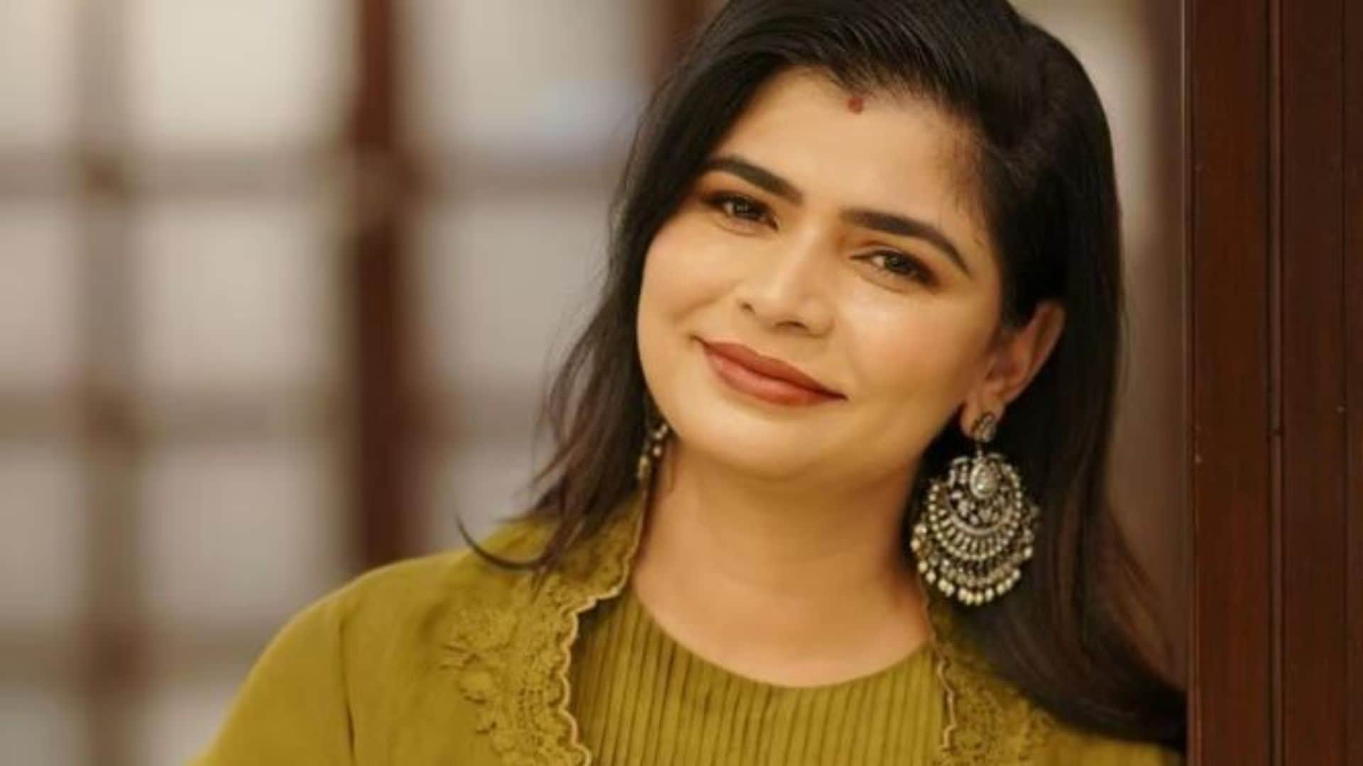Chinmayi Sripaada got Brutally Trolled for her tweet on Spanish woman gangrape in Jharkhand