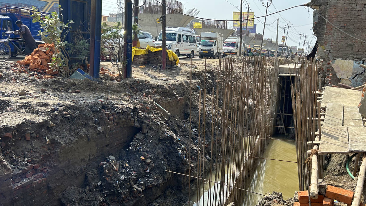 The departments did not get barricading done at the construction sites of Gorakhpur.