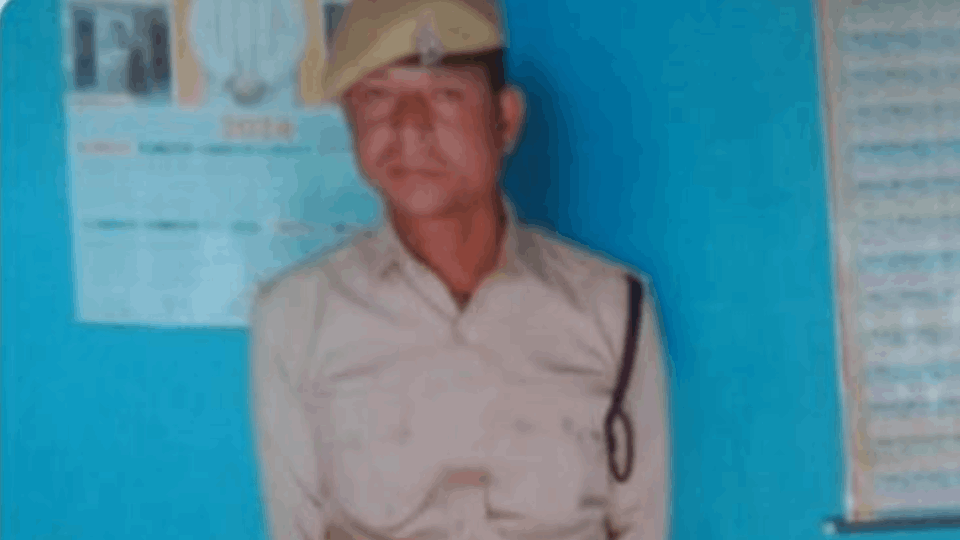 Dead body of a soldier found in the field while on duty at Rajim fair in Jagdalpur