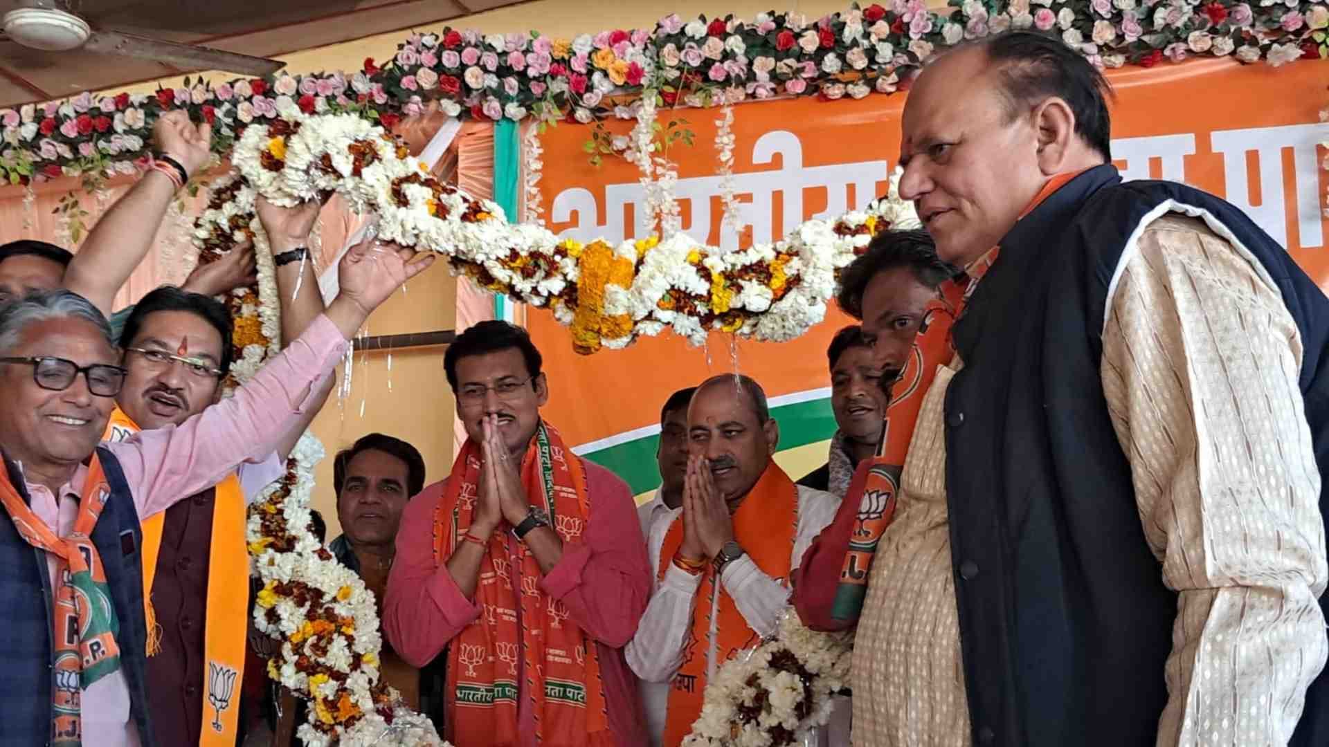 उद्योग मंत्री राजवर्धन सिंह राठौड़