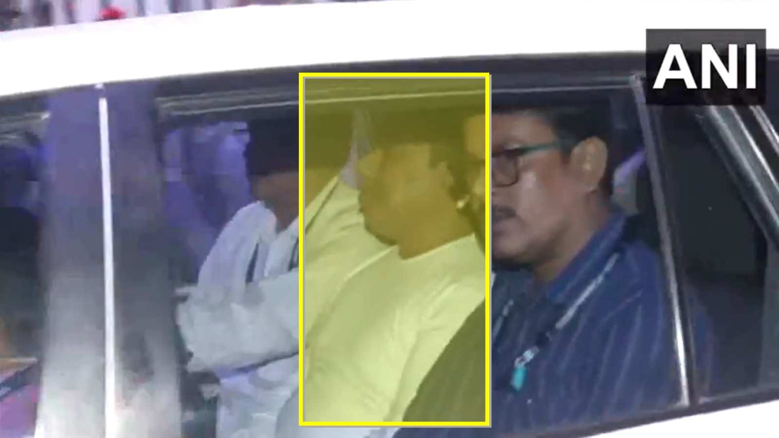 सीबीआई हिरासत में शाहजहां शेख (वीडियो ग्रैब)