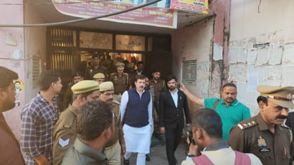 Dhananjay Singh Live: कोर्ट पहुंचे धनंजय सिंह, अपहरण और रंगदारी में बहस शुरू; थोड़ी देर में आएगा फैसला Jaunpur: Former MP Dhananjay Singh will be sentenced today in the kidnapping and extortion case.