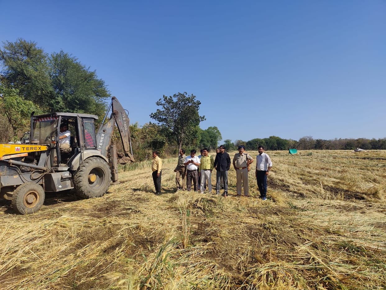Bhopal News: Five acres of government land worth Rs 25 crore in Khajuri Kala, Bhopal, freed from encroachment.