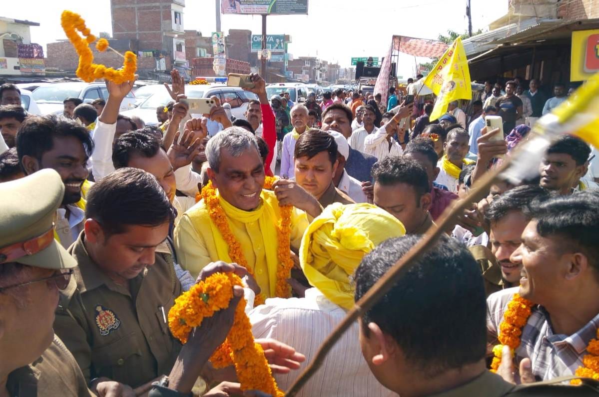 Om Prakash Rajbhar reached Azamgarh after becoming minister in up government