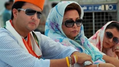 Jyotiraditya Scindia Mother Madhavi Raje critical and On Ventilator in Delhi AIIMS