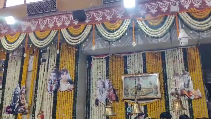 Mahashivratri: Mahakal's court decorated with flowers for Mahashivratri