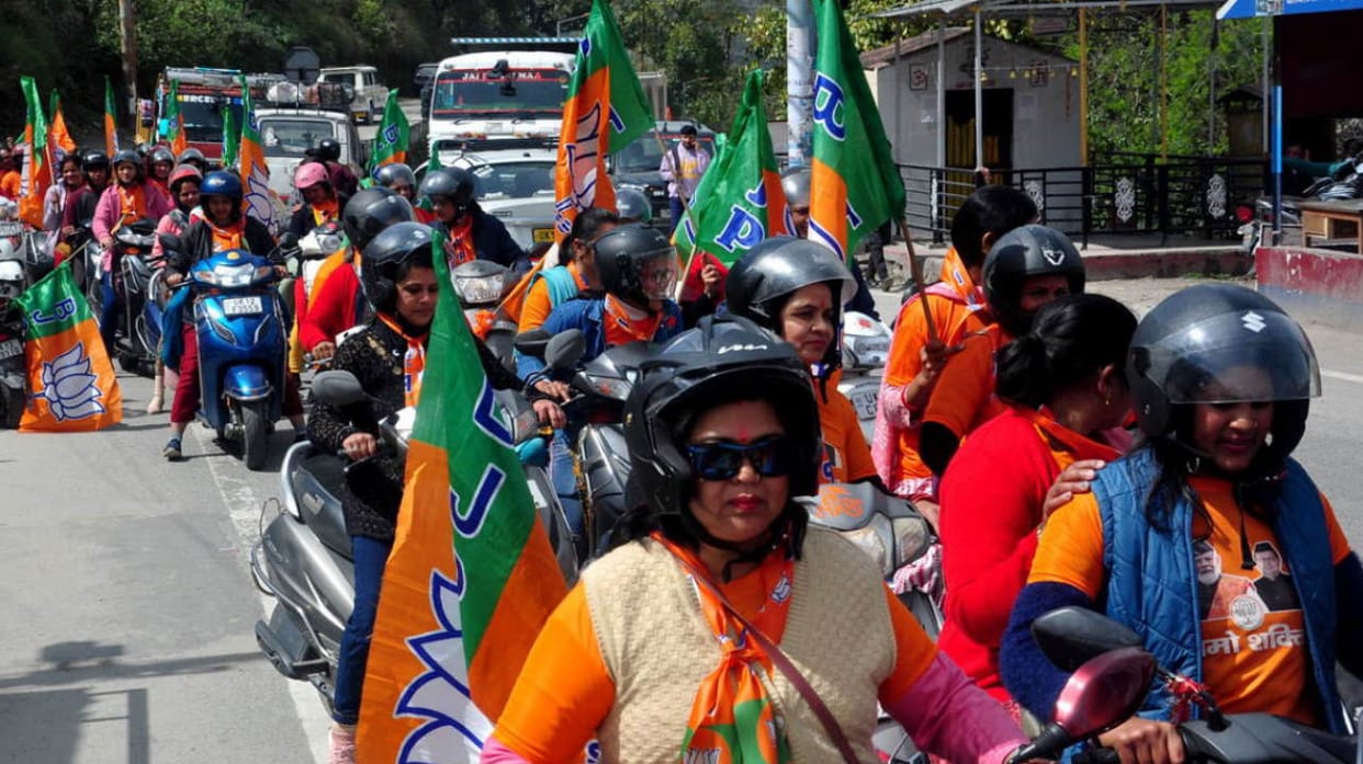 Nari shakti vandan Women took out scooty rally, said- Thanks Modi ji