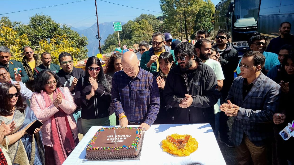 Bollywood Actor Anupam Kher Celebrate his Birthday in Uttarakhand Lansdowne during Film Shooting