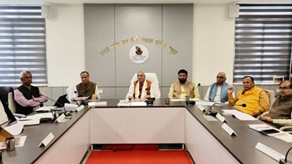 Minister Chaudhary Lakshmi Narayan reviewed preparations for Rangotsav of Braj including Lathmar Holi of Barsa