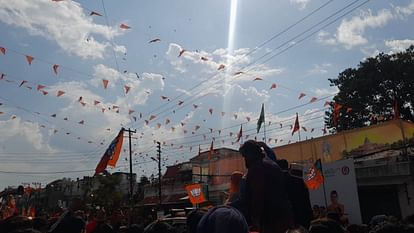 Pushkar Singh Dhami: राजधानी में सीएम का मेगा रोड शो, सशक्त नारी समृद्ध नारी उत्सव...तस्वीरों में देखें CM Dhami mega road show in Dehradun sashakt nari samridh nari celebration on Women's Day many routes changed