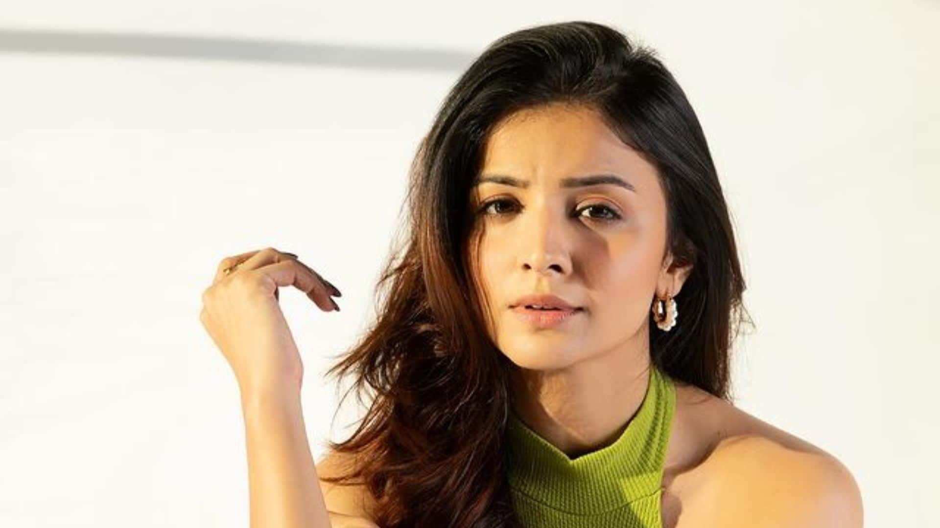 Mahima Makwana plays honest film critic in Showtime Disney+ hotstar series dharmatic entertainment karan johar
