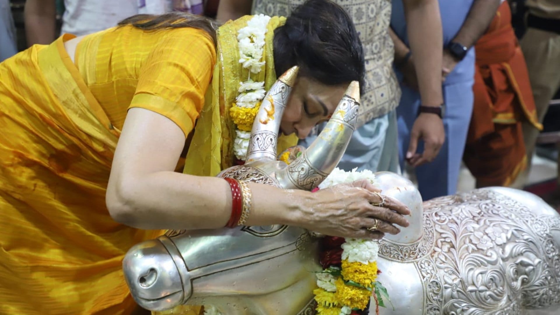 Ujjain: Hema Malini came to see Mahakal, said - I see pictures daily, today I got good fortune in reality.