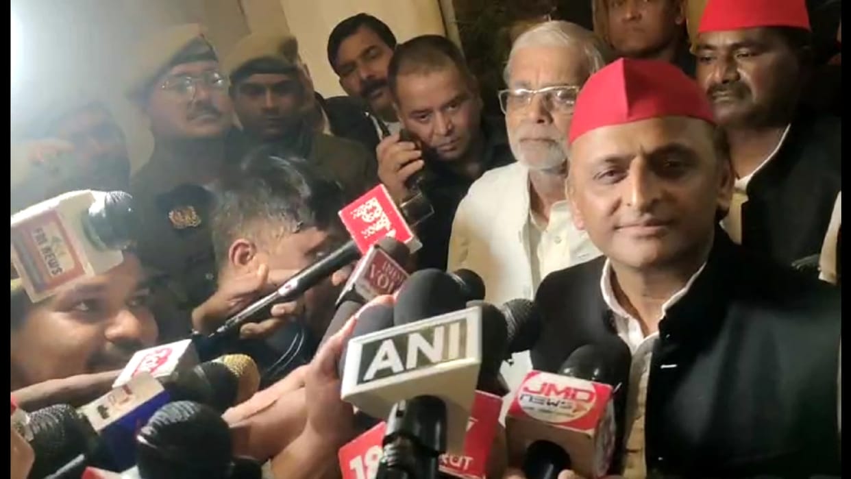 BJP government is leaking papers, government does not want youth to get jobs: Akhilesh Yadav