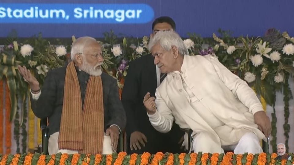 PM modi kashmir visit sees Shankaracharya Hill from a distance in Srinagar