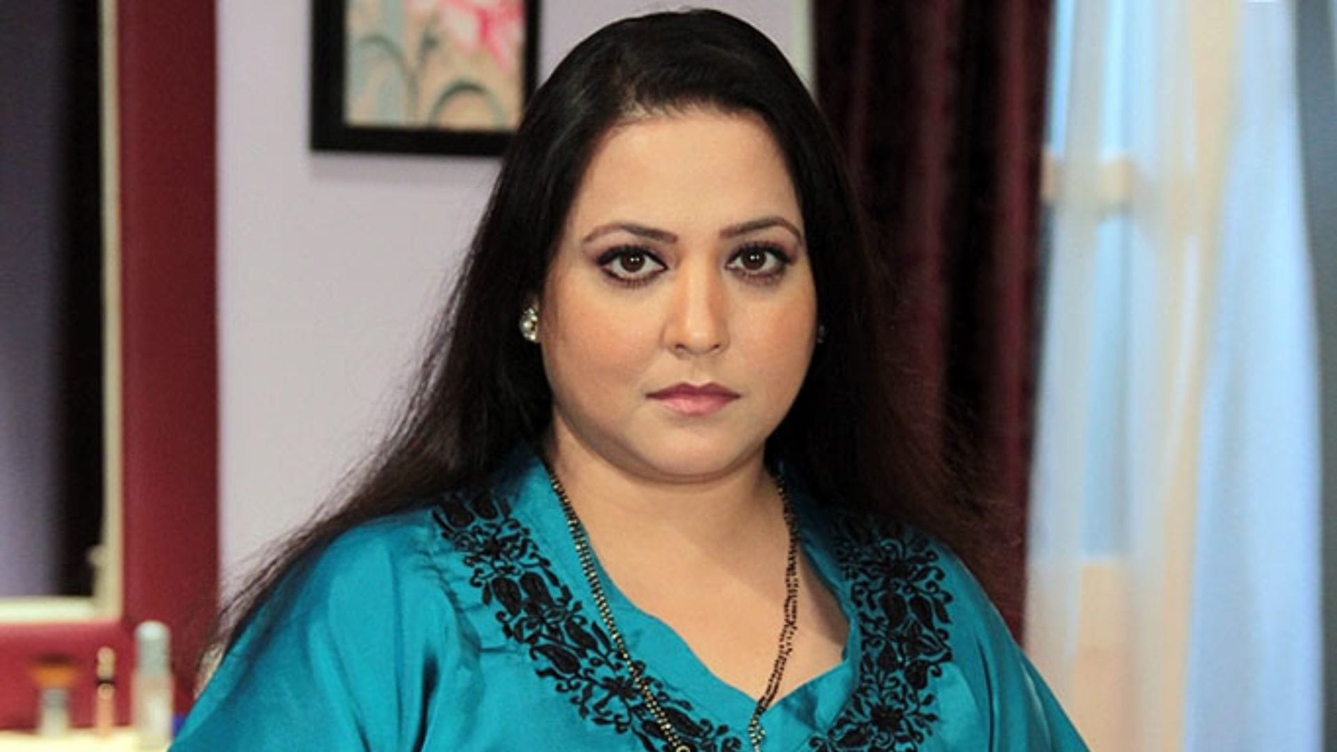 Surbhi Tiwari became victim of cyber fraud in Ayodhya Ram Mandir fraudsters defrauded of five thousand rupees