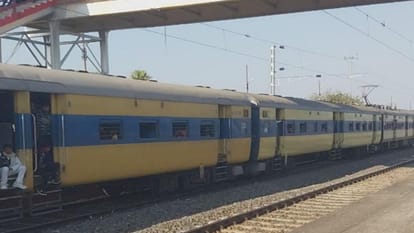 Operation of two new trains increased from Sitamarhi station