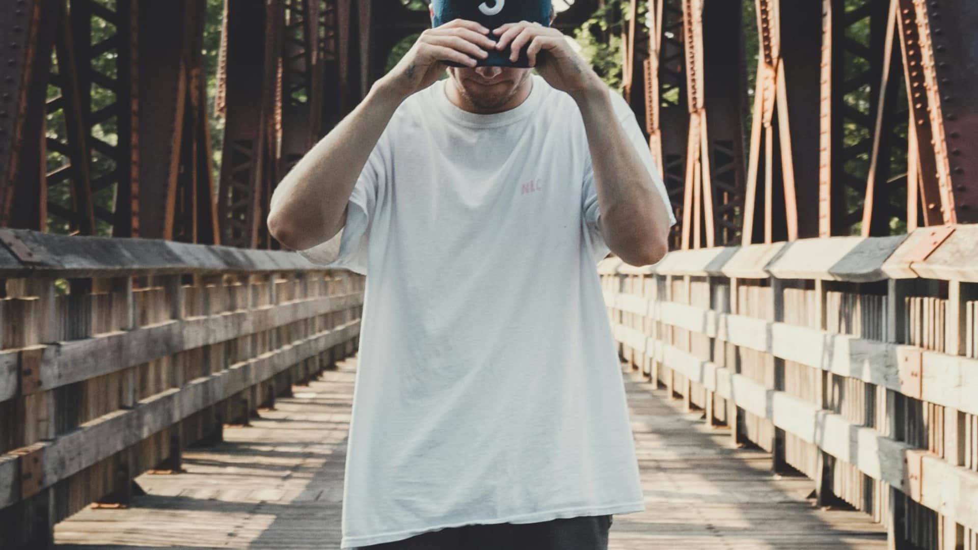 Fashion Guide for mens in hindi tips for wearing t shirt