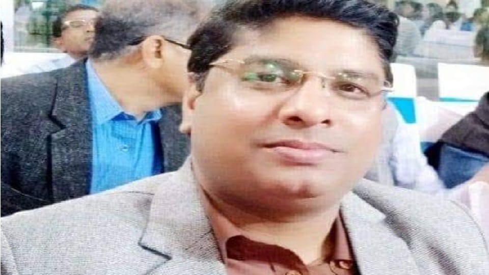 Shyam Dairy manager dies in road accident in Prayagraj