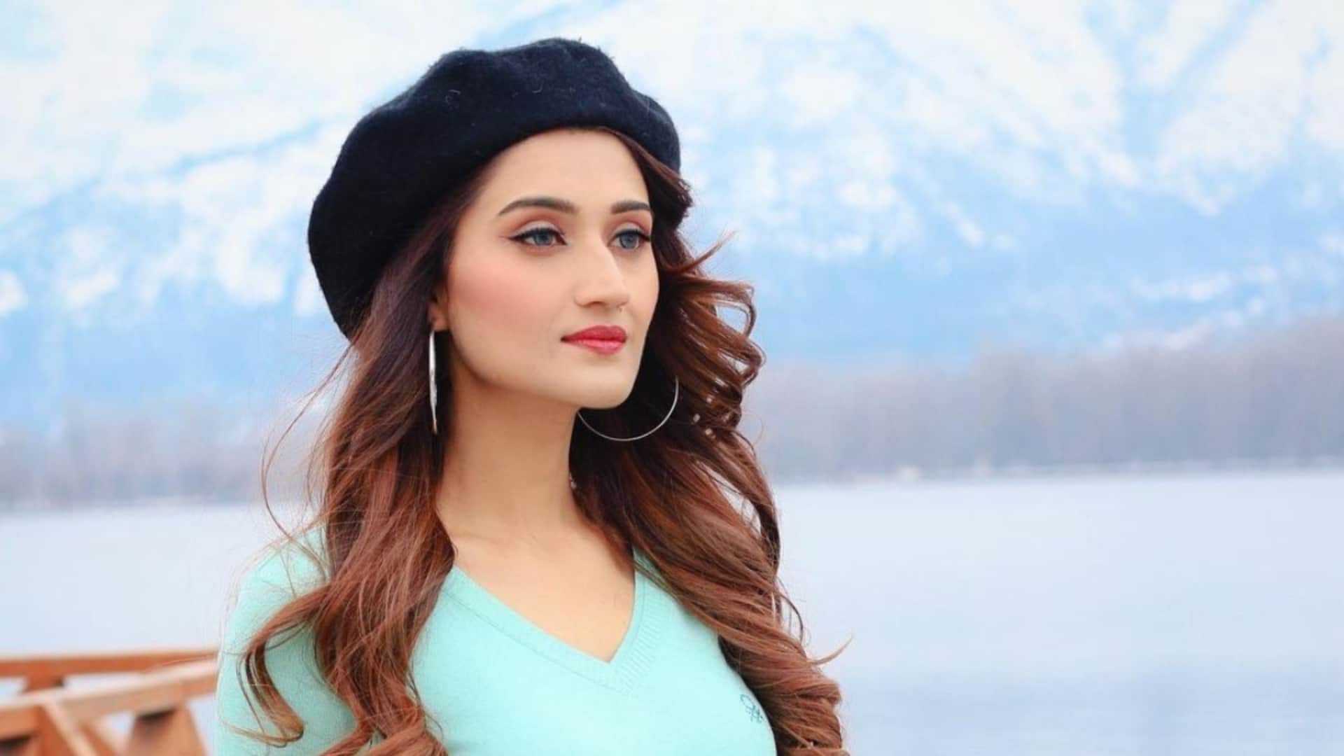 Arushi Nishank is ready for her Upcoming Project TARINI with Kumar Vishwas Know About Movie Story