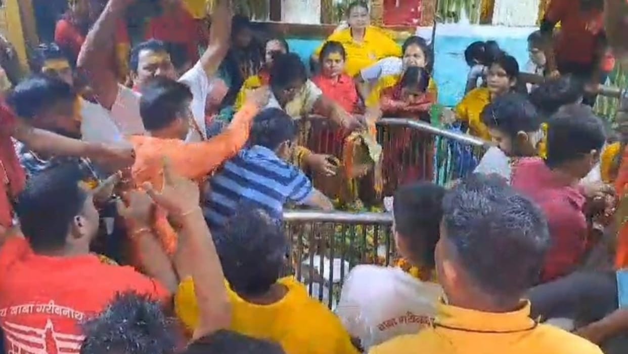 Mahashivratri 2024 Crowd gathered at Baba Garib Nath temple of Muzaffarpur procession will be taken
