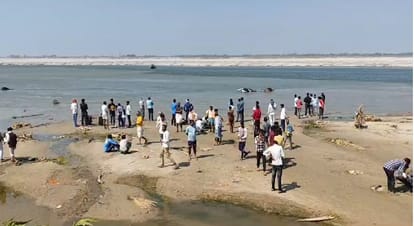 Bihar News : गंगा नदी में डूबा युवक, नदी में पैर फिसला तो गहराई में चला गया; जलाभिषेक करने घर से निकला था Bihar News: Youth dies due to drowning in river Ganga in Patna, had left home to perform Jalabhishek