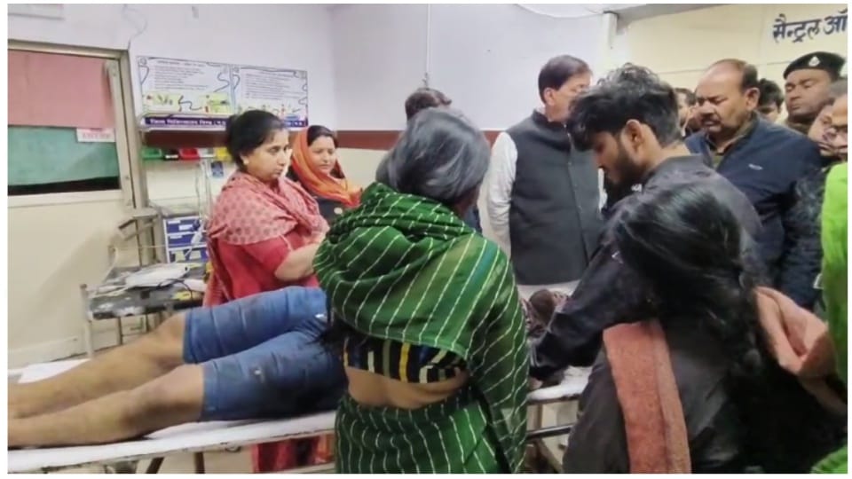 Businessman son murdered by entering his house in Bhind miscreants fired six bullets