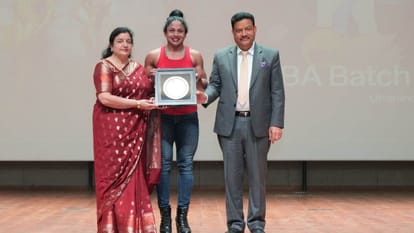 Women’s day 2024 successful women story Women are handling the largest medical institute of Uttarakhand