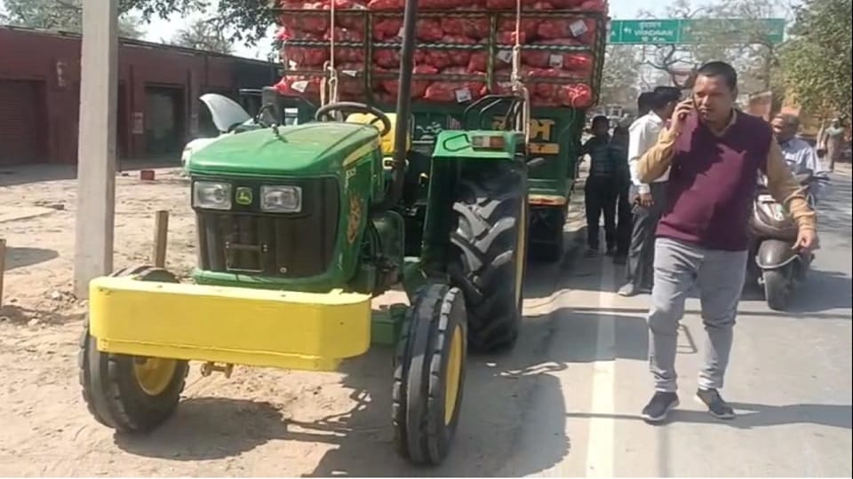 Woman falls under tractor trolley laden with potatoes corpse was badly crushed