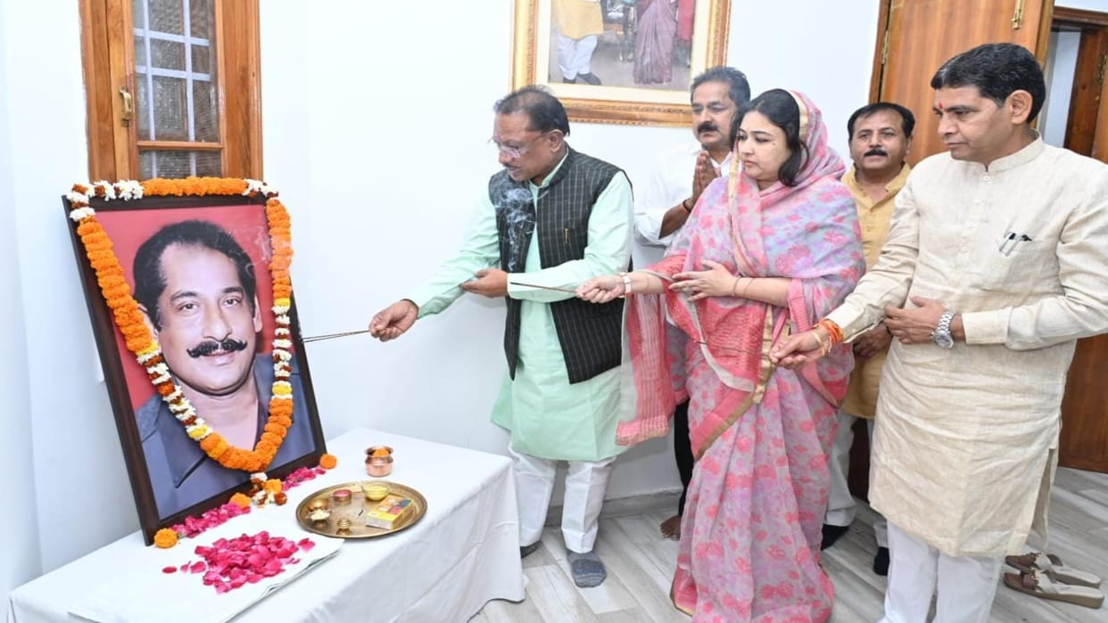 CG News: CM Sai paid tribute to former MP and Union Minister late Dilip Singh Judev on his birth anniversary