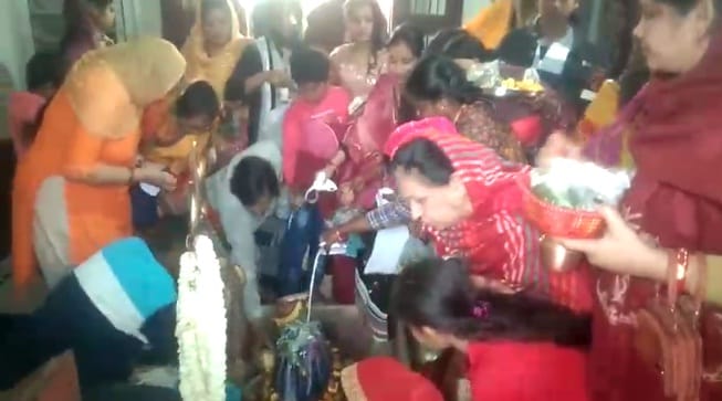 Crowd gathered in Shiva temples on Mahashivratri, resounding cheers for Bam Bhole, see Bhole Bhandari in these