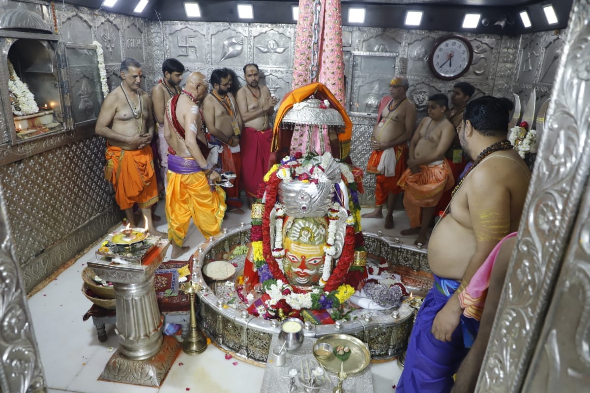 Mahakal Mahashivratri: Lakhs of devotees gathered to get a glimpse of Mahakal