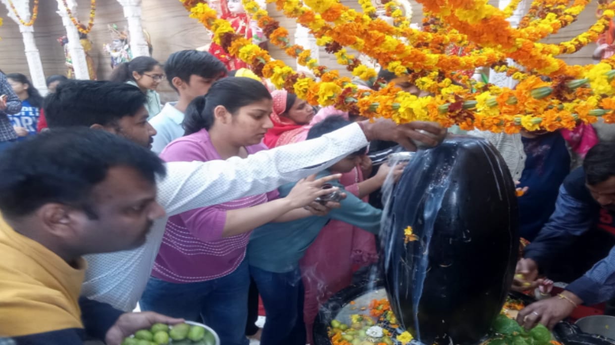 Mahashivratri 2024: Mahashivratri today, devotees will perform Abhishek with water