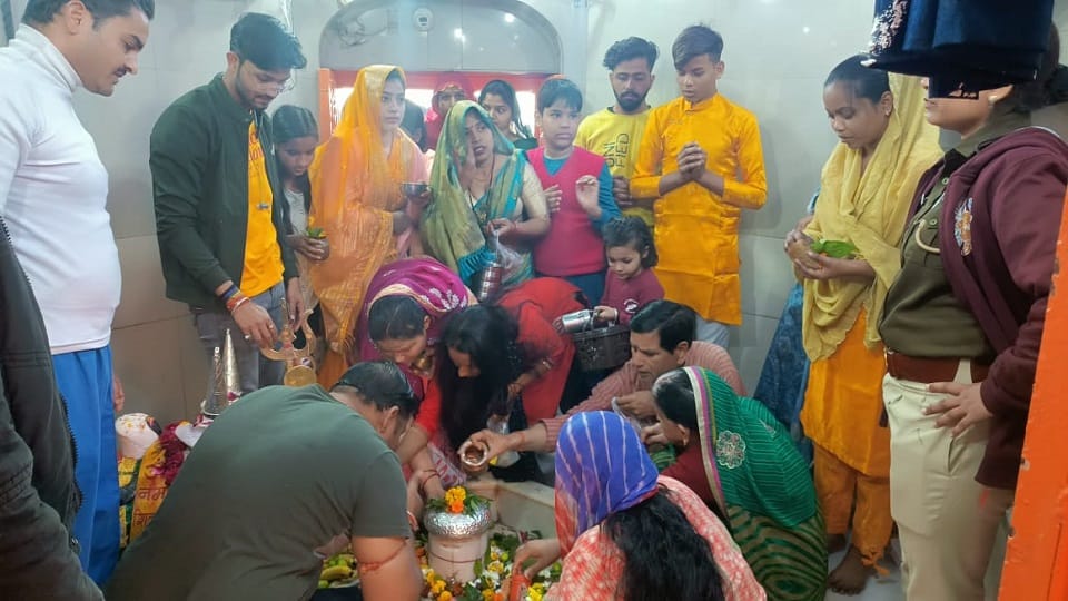 Shivalaya echoed with the cheers of Har-Har-Bam-Bam on Mahashivratri see glimpses in pictures