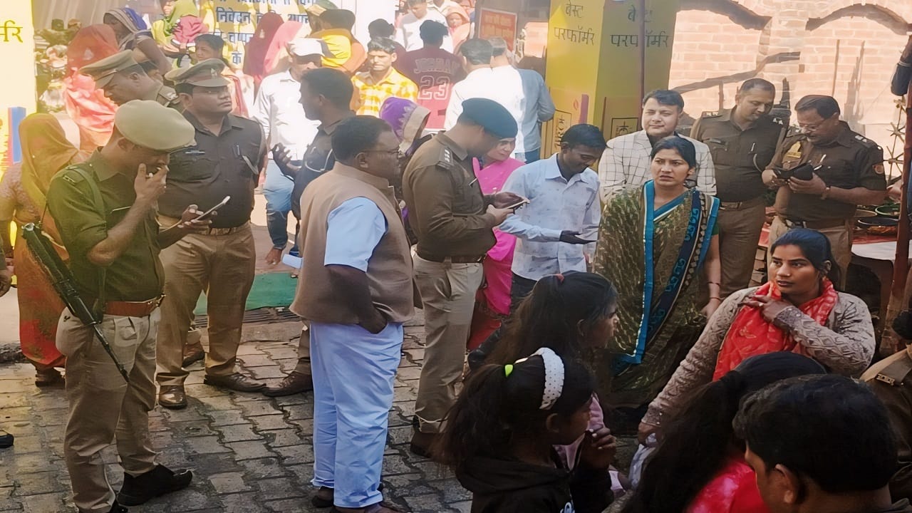 Maha Shivratri 2024 Devotees Performed Jalabhishek In gola gokarannath temple