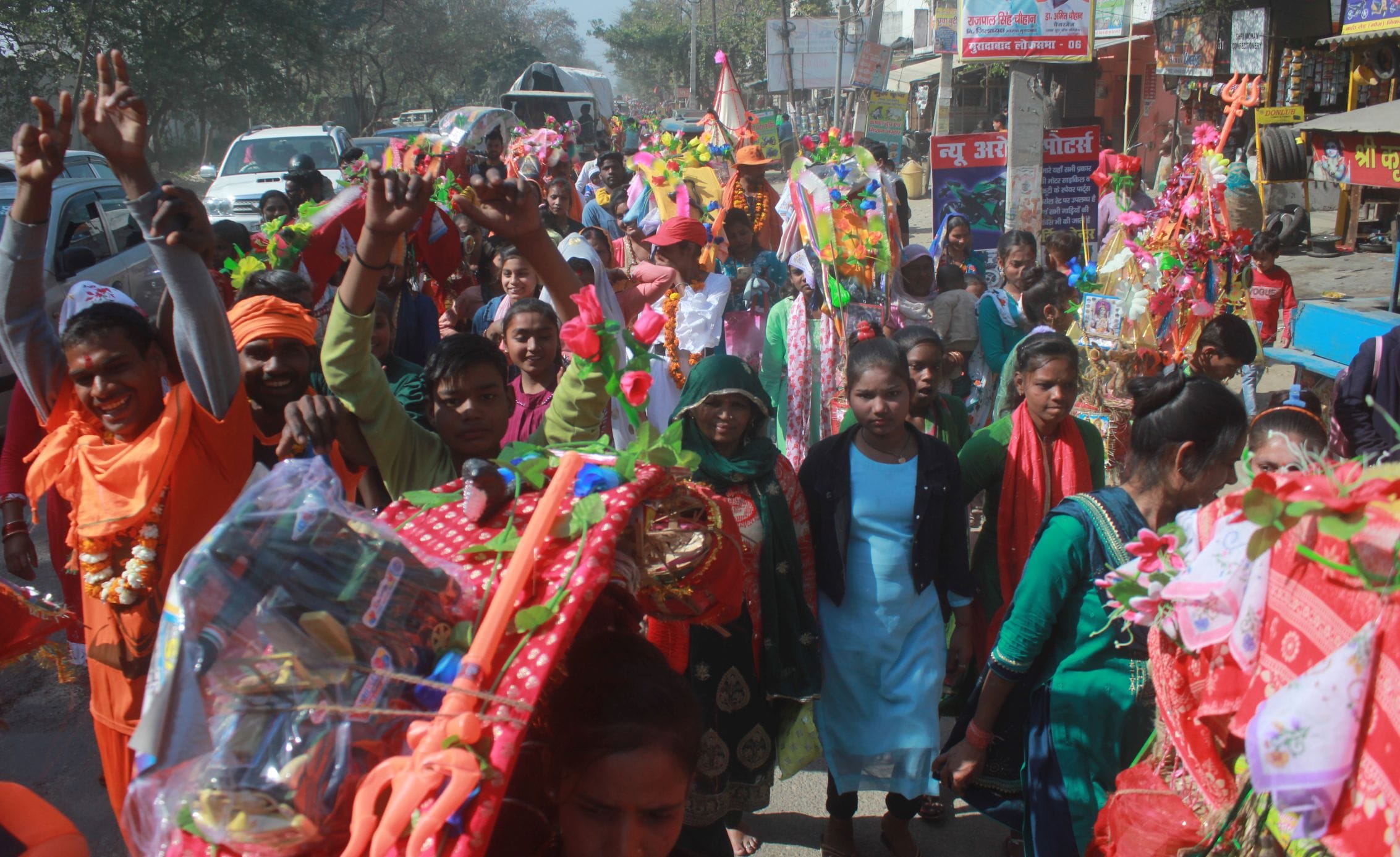 Mahashivratri 2024: Lines for Jalabhishek in Shivalayas, chants of Mahadev continued, pictures of Moradabad Ma